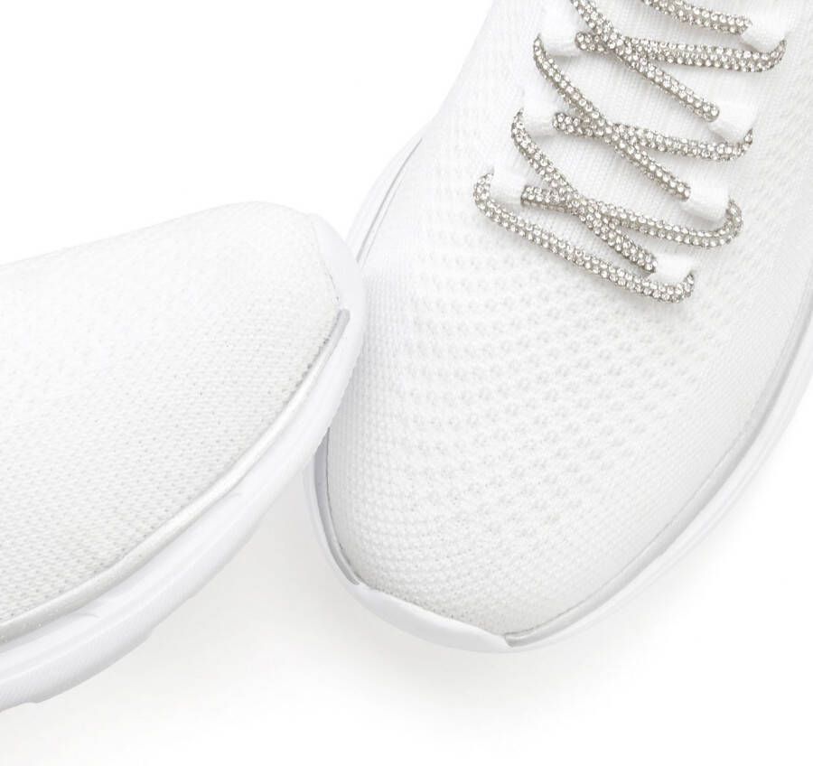 Lascana Sneakers met modieuze glinsterende veters vegan