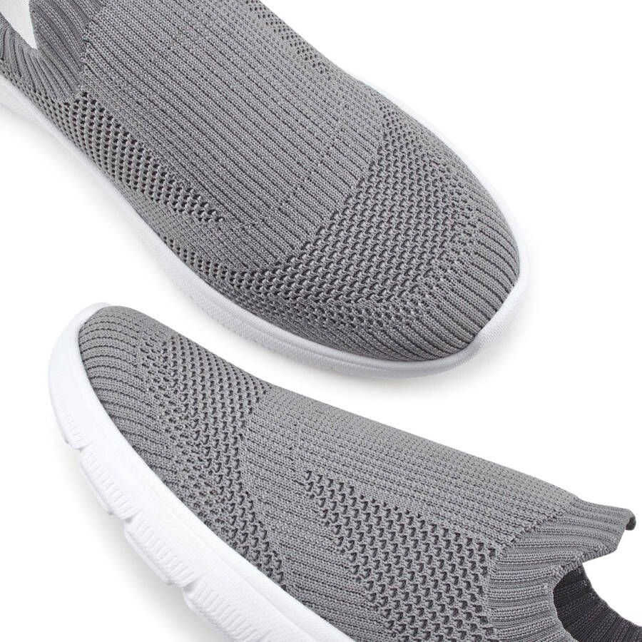 Lascana Sneakers Slip-ins slipper lage schoen ultralicht en om in te slippen VEGAN