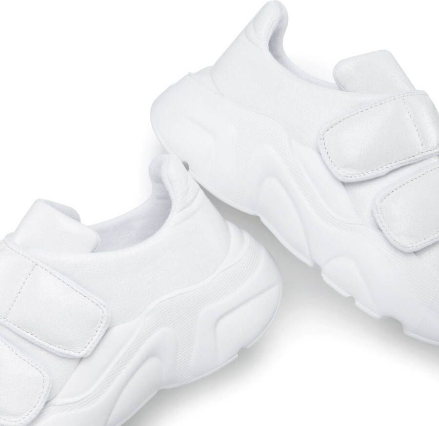 Lascana Sneakers Vrijetijdsschoen lage schoen met klittenband superlicht VEGAN