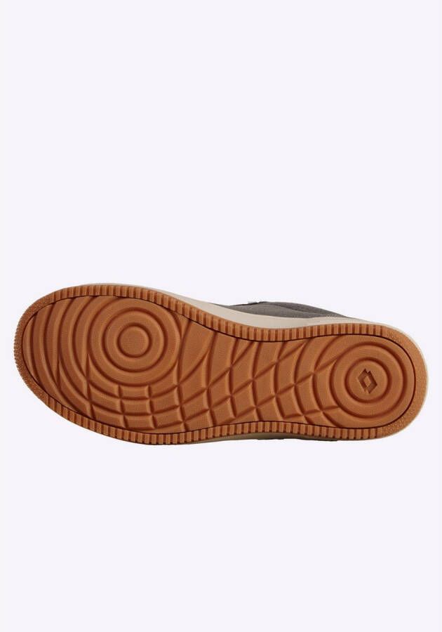 lotto Sneakers in trendy y2k ontwerp