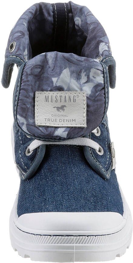 Mustang Shoes Hoge veterschoenen met omklapbare kraag