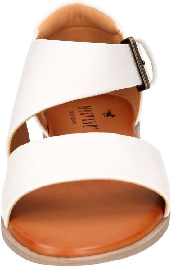 Mustang Shoes Sandalen zomerschoen sandaal riemchensandaal in asymmetrische look