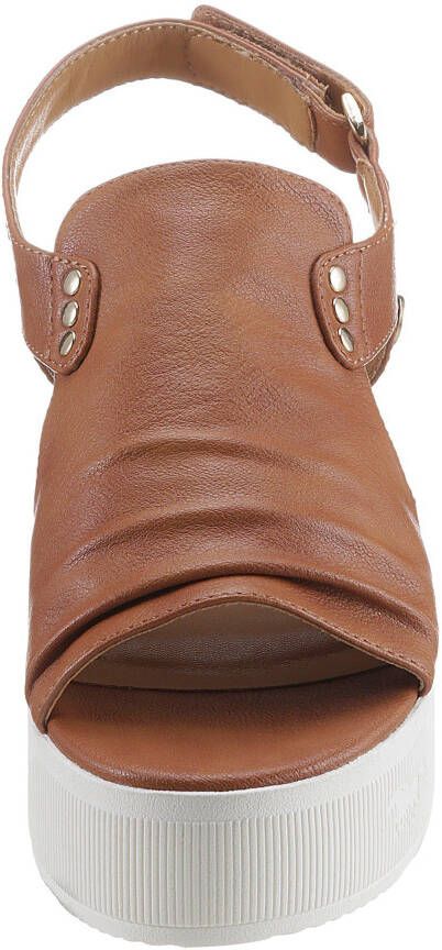 Mustang Shoes Sleehaksandaaltjes zomerschoen sandaal keilhak met klittenbandjes