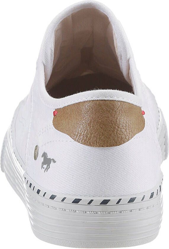 Mustang Shoes Slip-on sneakers met praktisch elastiek