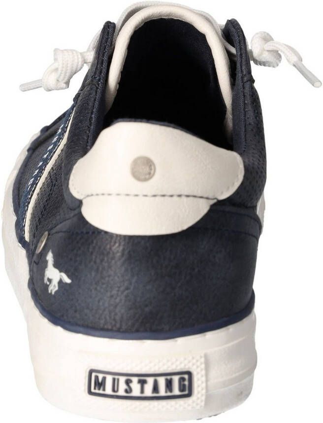 Mustang Shoes Slip-on sneakers met stijlvolle zijstrip vrijetijdsschoen lage schoen veterschoen