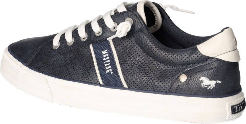 Mustang Shoes Slip-on sneakers met stijlvolle zijstrip vrijetijdsschoen lage schoen veterschoen