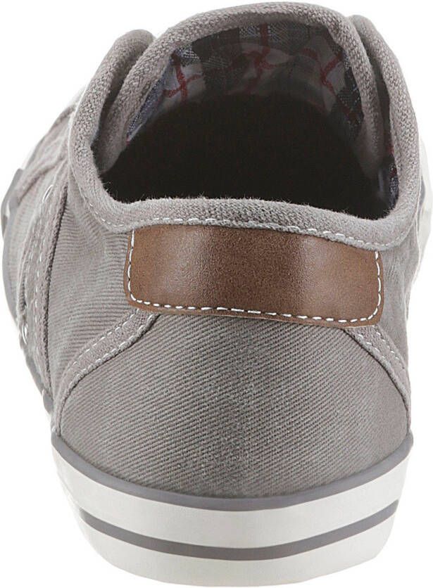 Mustang Shoes Slip-on sneakers Slippers zomerschoenen vrijetijdsschoenen met praktische elastische band