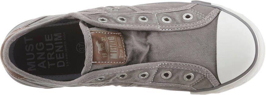 Mustang Shoes Slip-on sneakers Slippers zomerschoenen vrijetijdsschoenen met praktische elastische band