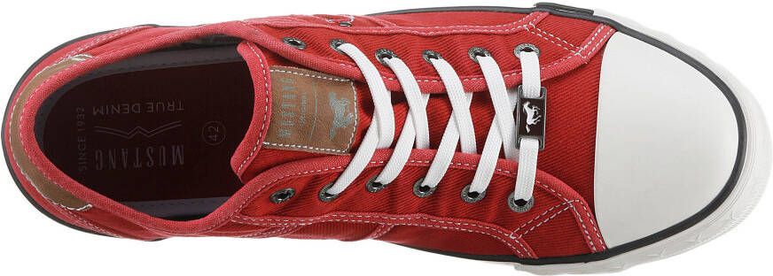 Mustang Shoes Sneakers met mustang merkembleem vrijetijdsschoen lage schoen veterschoen