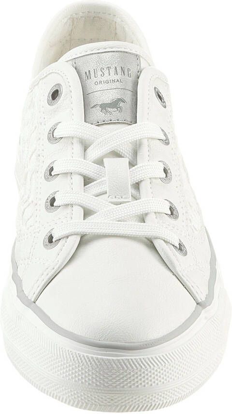 Mustang Shoes Sneakers vrijetijdsschoen lage schoen veterschoen met zijlijk haak-inzet