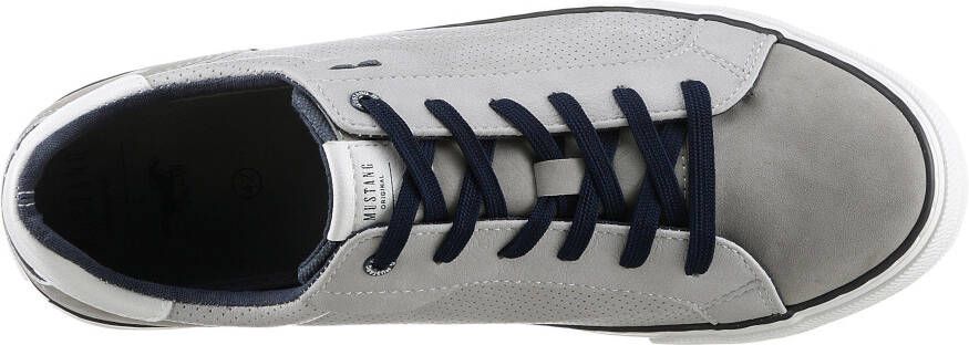 Mustang Shoes Sneakers vrijetijdsschoen lage schoen veterschoen met zijlijke perforatie