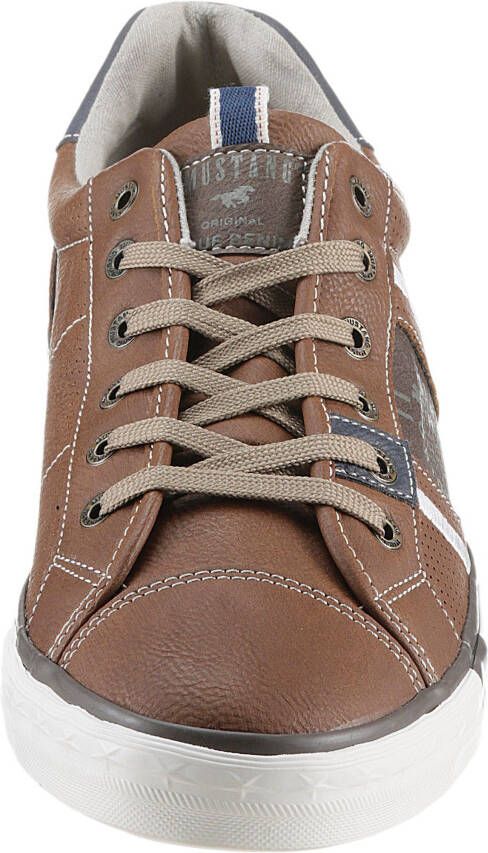 Mustang Shoes Sneakers met contrasterende details vrijetijdsschoen lage schoen veterschoen