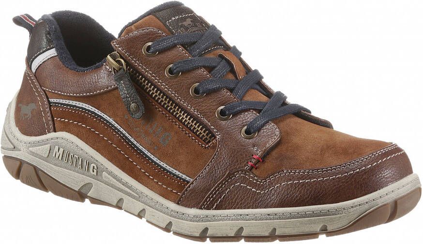 Mustang Shoes Sneakers met contrasterende stiksels
