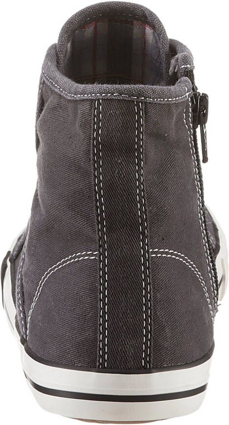 Mustang Shoes Sneakers high top-sneaker veterschoen met label in de loopzool