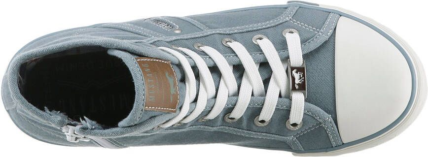Mustang Shoes Sneakers high top-sneaker veterschoen met label in de loopzool