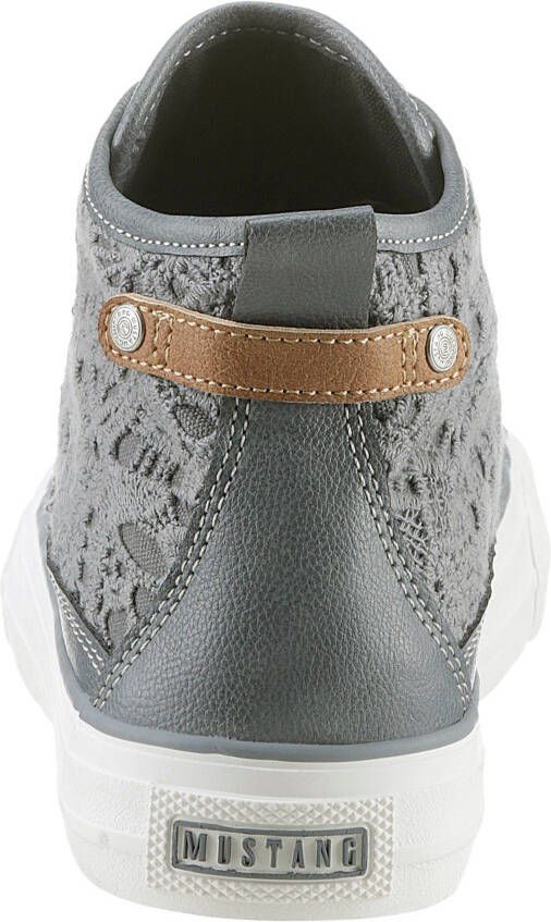Mustang Shoes Veterschoenen high top sneakers vrijetijdsschoen met stijlvolle textielinzet