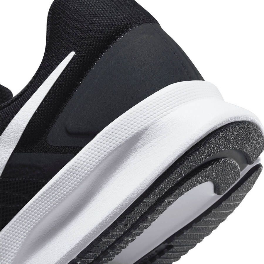 Nike Runningschoenen RUN SWIFT 3