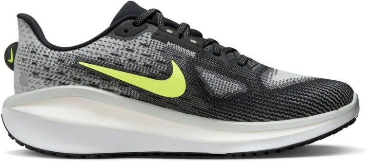 Nike Runningschoenen Vomero 17
