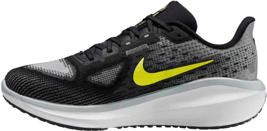 Nike Runningschoenen Vomero 17