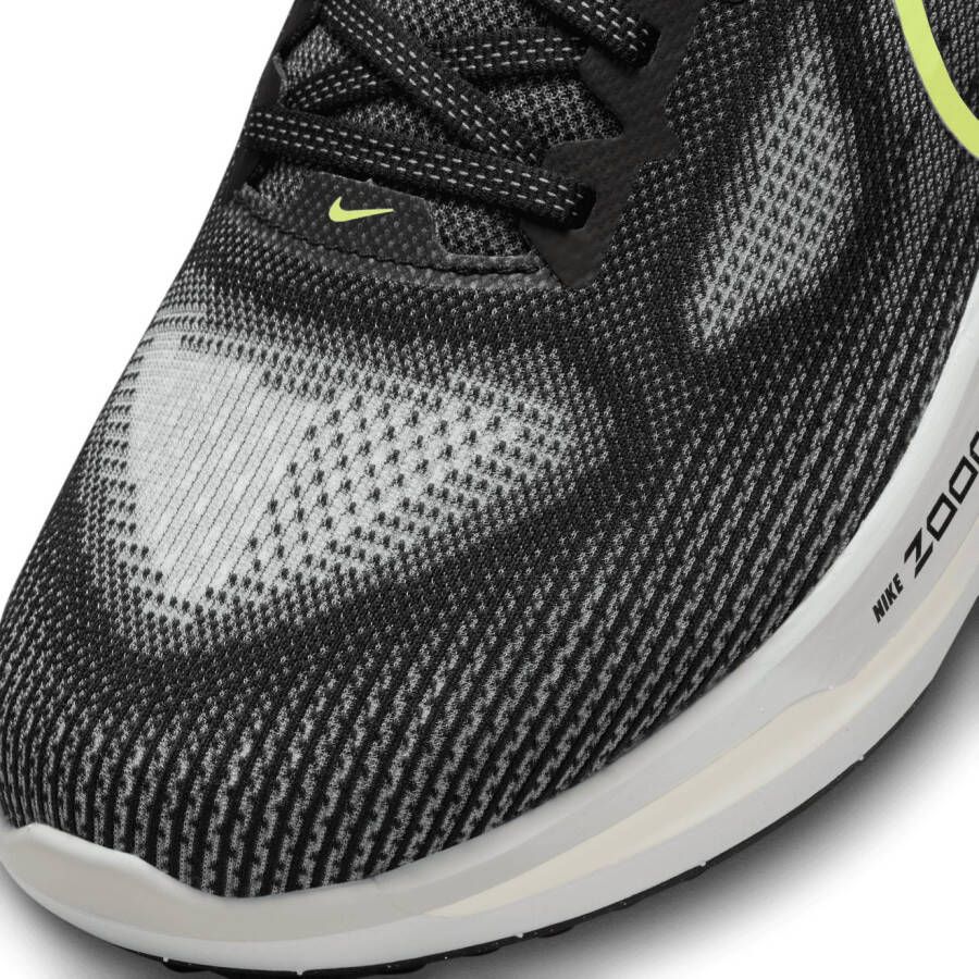 Nike Runningschoenen Vomero 17