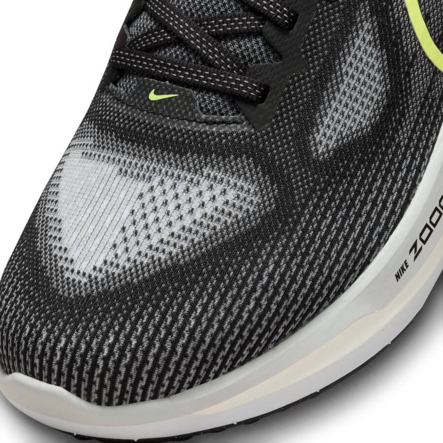 Nike Runningschoenen Vomero 17