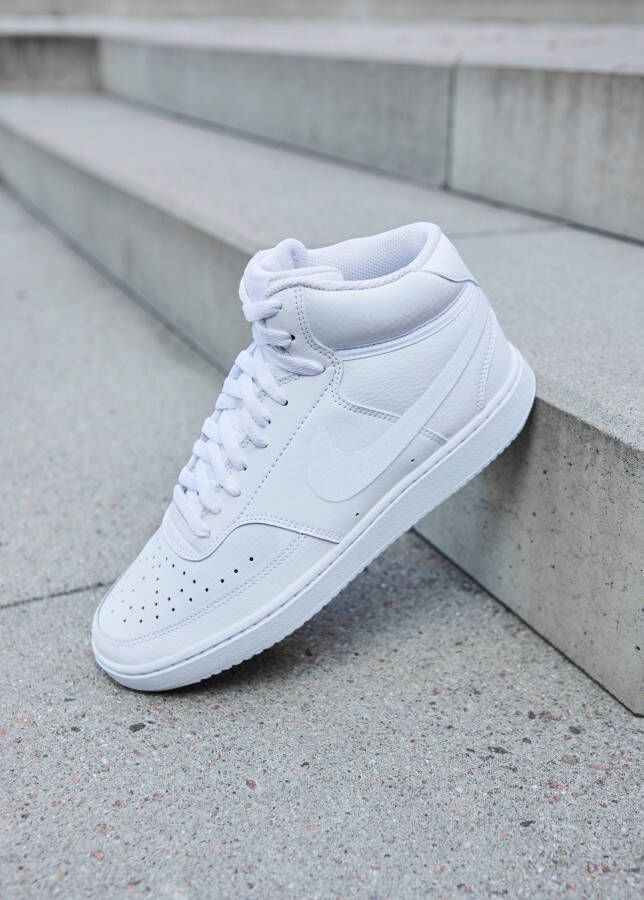 Nike Sportswear Sneakers Wmns Court Vision Mid Design in de voetsporen van de Air Force 1