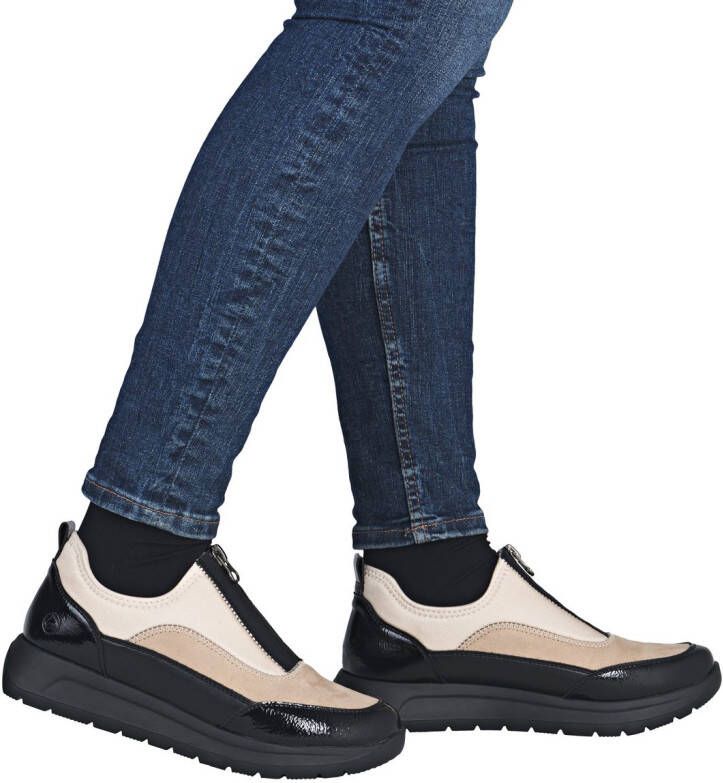 Remonte Plateausneakers Lage schoen casual sneaker met lakdetails