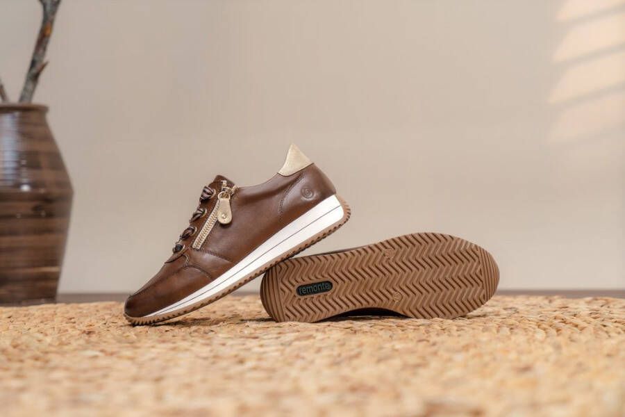 Remonte Sneakers met sleehak Veterschoenen lage schoen vrijetijdsschoen met zijrits