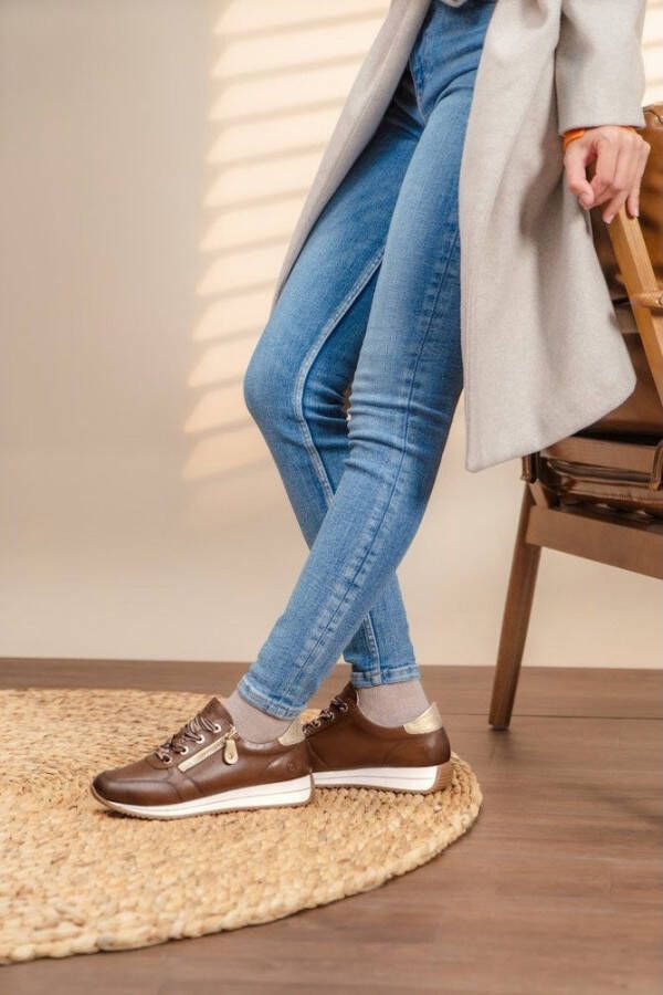 Remonte Sneakers met sleehak Veterschoenen lage schoen vrijetijdsschoen met zijrits