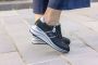Remonte Sneakers met sleehak vrijetijdsschoen lage schoen veterschoen met metallic contrastaccenten - Thumbnail 4