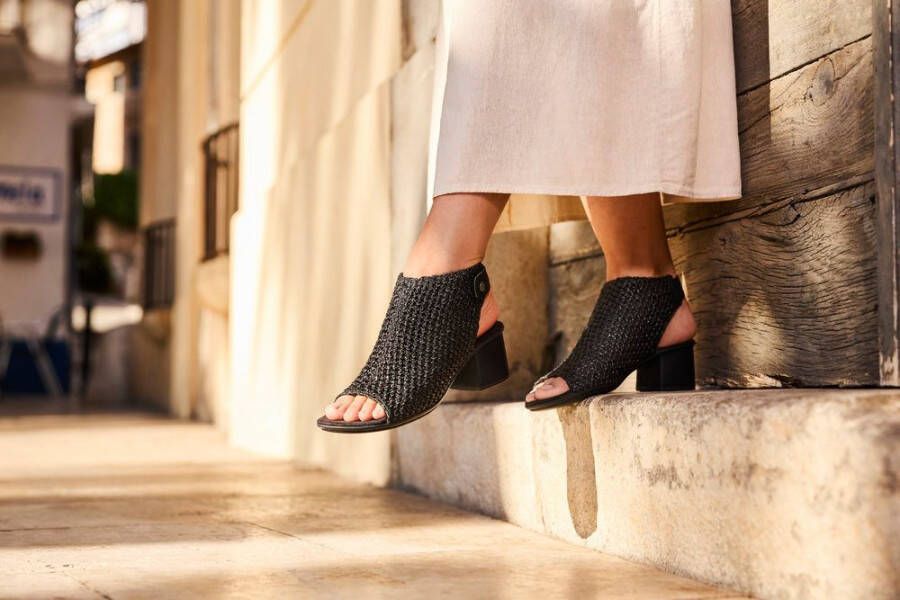 Rieker Sandaaltjes zomerschoen sandaal blokhak in modieuze vlecht-look