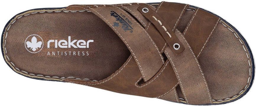 Rieker Slippers met modieuze logo-applicaties