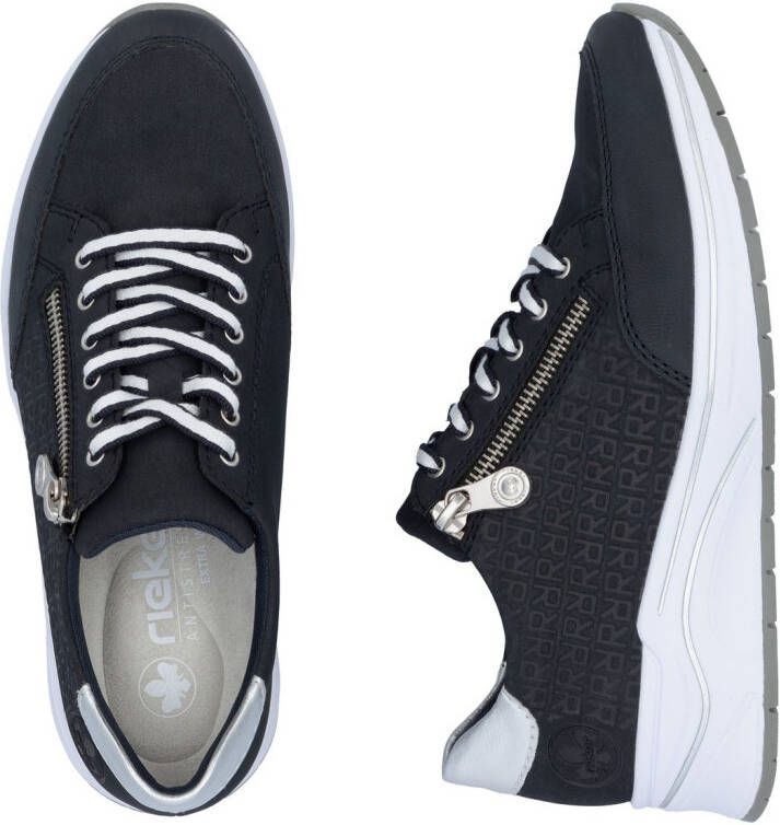 Rieker Sneakers met sleehak lage schoen veterschoen vrijetijdsschoen bedrukt met letters