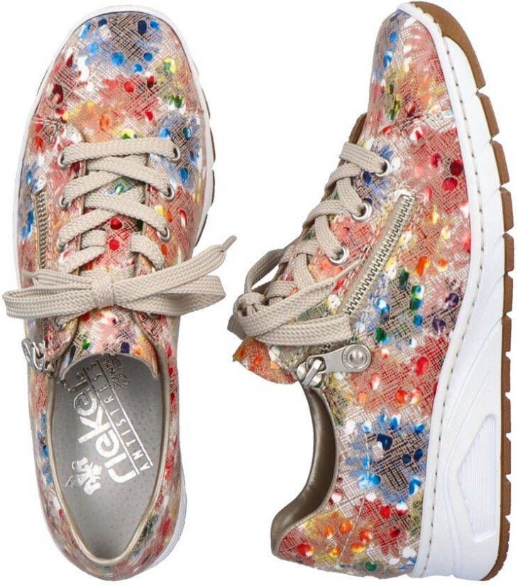 Rieker Sneakers met sleehak met bloemenprint vrijetijdsschoen lage schoen veterschoen