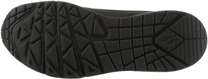 Skechers Sneakers met sleehak UNO-LOVING LOVE Vrijetijdsschoen lage schoen veterschoen met coole graffiti-print