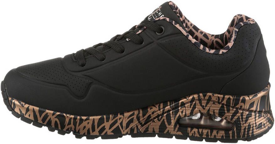 Skechers Sneakers met sleehak UNO-LOVING LOVE Vrijetijdsschoen lage schoen veterschoen met coole graffiti-print