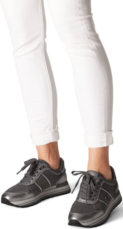 Tamaris Plateausneakers vrijetijdsschoen lage schoen veterschoen in vegan uitvoering