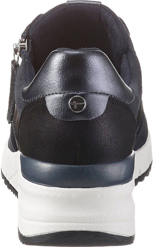 Tamaris Sneakers met sleehak Rea in trendy materialenmix