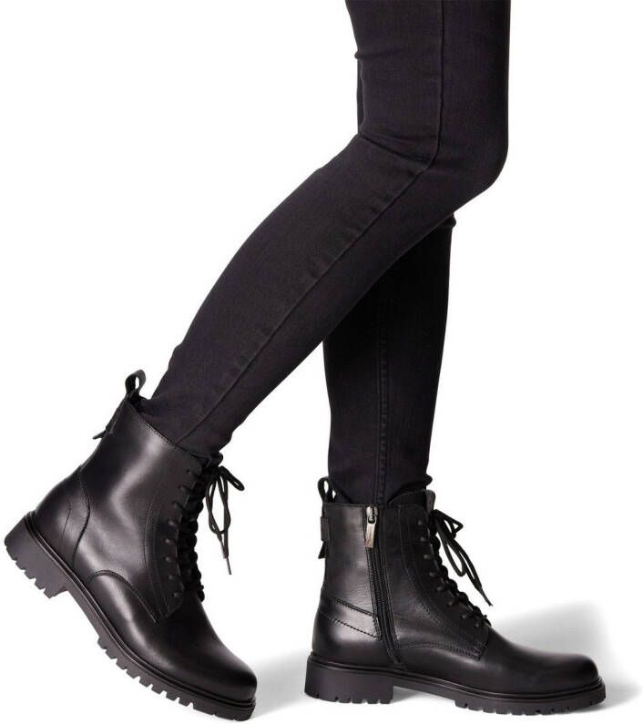 Tamaris Veterlaarsjes blokhak veterschoenen zakelijke schoen met subtiele siernaden