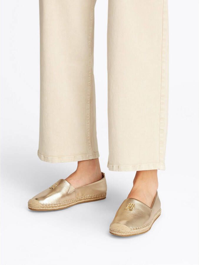 Tommy Hilfiger Espadrilles TH LOGO METALLIC LEATHER ESPAD zomerschoen slippers instapschoen met th-sieraandeel