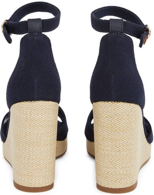 Tommy Hilfiger Highheel sandaaltjes FLAG HIGH WEDGE ESPAD CRISSCROSS bandjessandaal zomerschoen sleehaksandalette verstelbare gesp