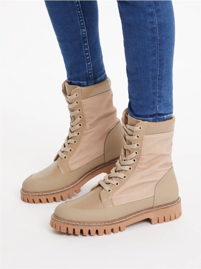 Tommy Hilfiger Hoge veterschoenen TH CASUAL LACE UP BOOT in chunky stijl