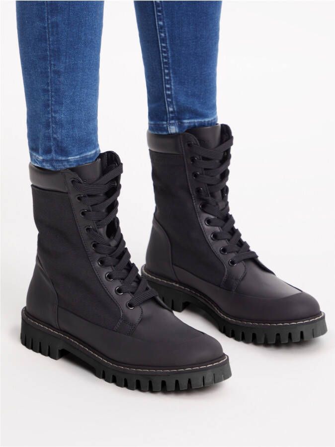 Tommy Hilfiger Hoge veterschoenen TH CASUAL LACE UP BOOT in chunky stijl