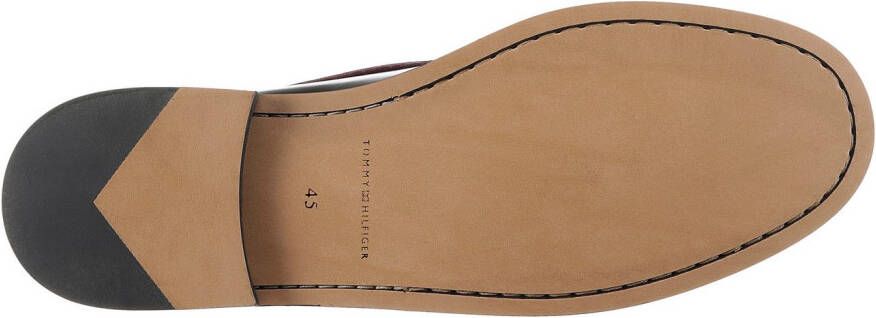 Tommy Hilfiger Instappers CLASSIC HILFIGER LEATHER LOAFER blokhak zakelijke mode feestmode met mokassinnaad