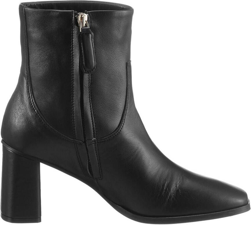 Tommy Hilfiger Laarsjes SOFT SQUARE TOE ANKLE BOOT in carrémodel