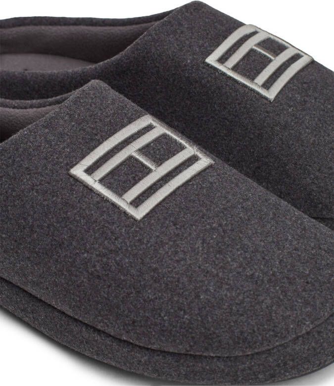 Tommy Hilfiger Pantoffels FLAG WARM FELT HOUSE SHOE casual mode slippers pantoffel instapschoen met th-borduursel
