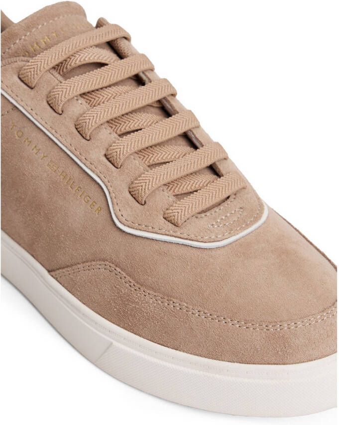 Tommy Hilfiger Plateausneakers CASUAL SUEDE SNEAKER vrijetijdsschoen halfschoen veterschoen met zijlogo-debossing