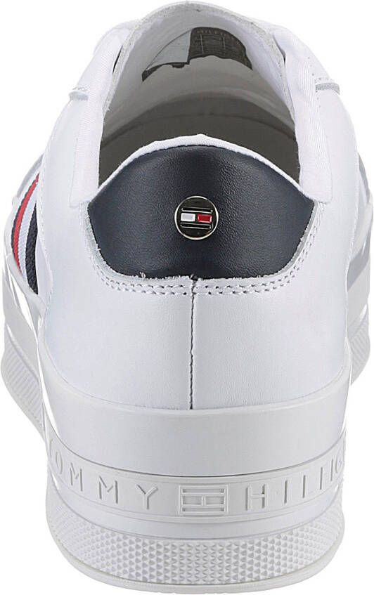 Tommy Hilfiger Plateausneakers TH WEBBING FLATFORM CUPSOLE met strepen opzij