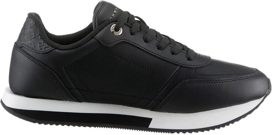 Tommy Hilfiger Plateausneakers ELEVATED ESSENT RUNNER MONOGRAM vrijetijdsschoen lage schoen veterschoen met th-monogram