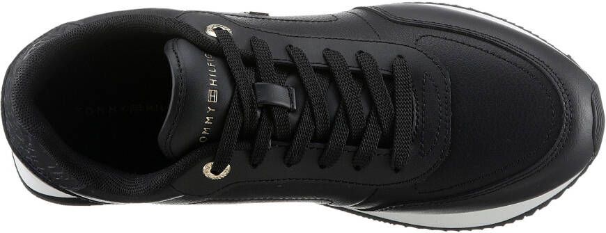 Tommy Hilfiger Plateausneakers ELEVATED ESSENT RUNNER MONOGRAM vrijetijdsschoen lage schoen veterschoen met th-monogram